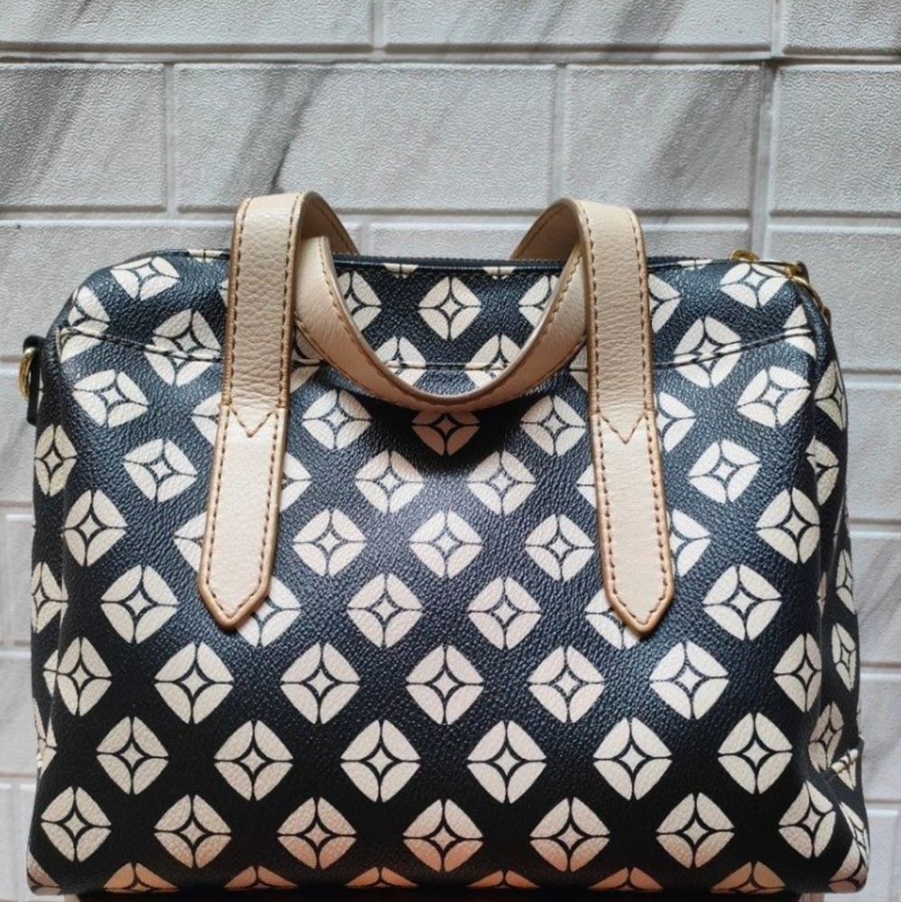 Fossil Sydney Satchel Black Bone